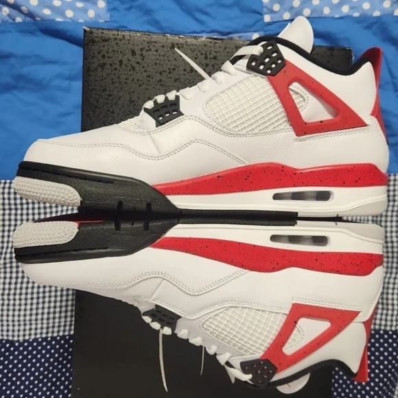 Jordan 4 Red Cement size 11 - Picture 4 of 6